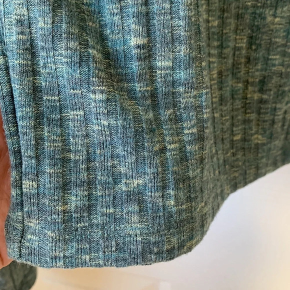 Madewell turtleneck Cropped long sleeves tee- shirt Medium - Picture 3 of 6